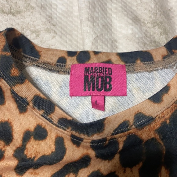 Top - Picture 2 of 4